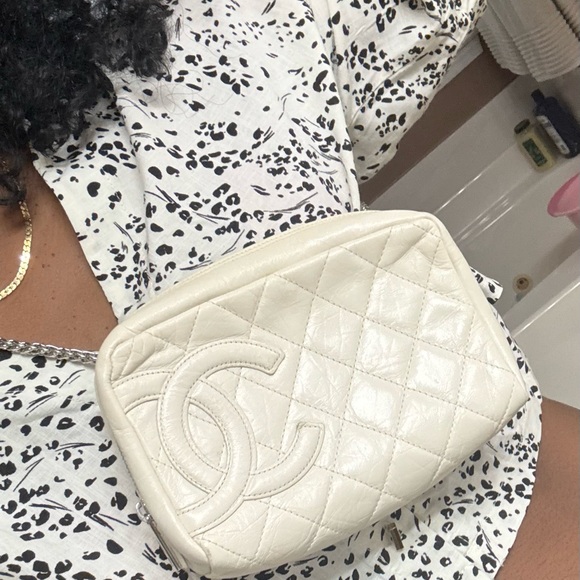 Chanel Cream Quilted Leather Cosmetic Bag - Picture 8 of 10